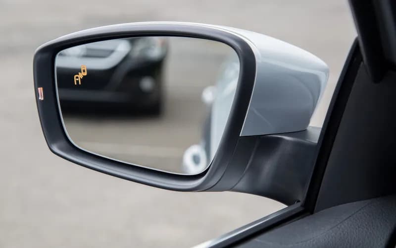 Avertisseur d'angle mort Side Assist BMW